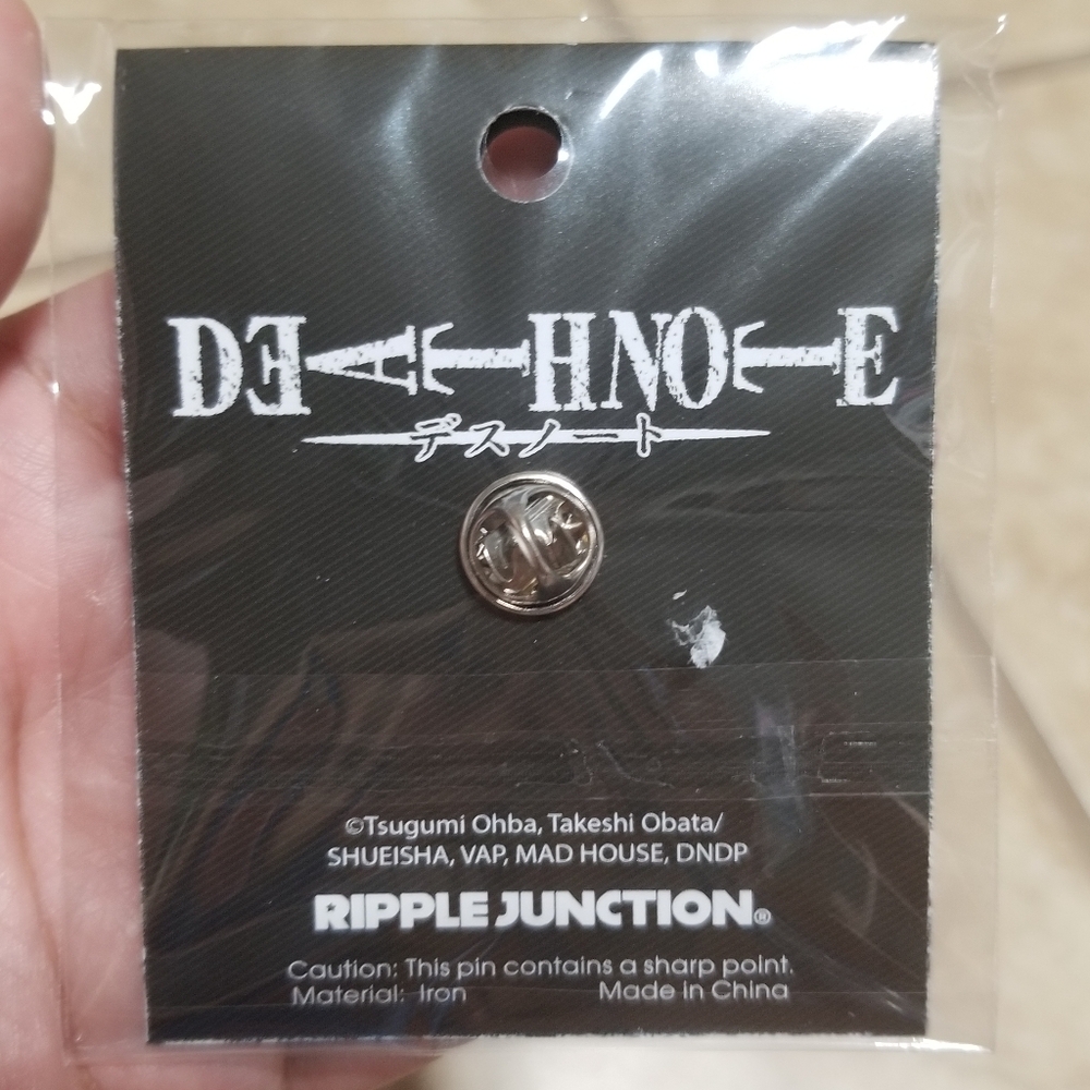 Death Note Chibi L Enamel Pin - Picture 2 of 2